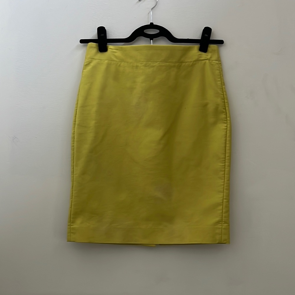 J.Crew No. 2 Pencil Skirt Chartreuse Green Size 4 - Picture 1 of 6